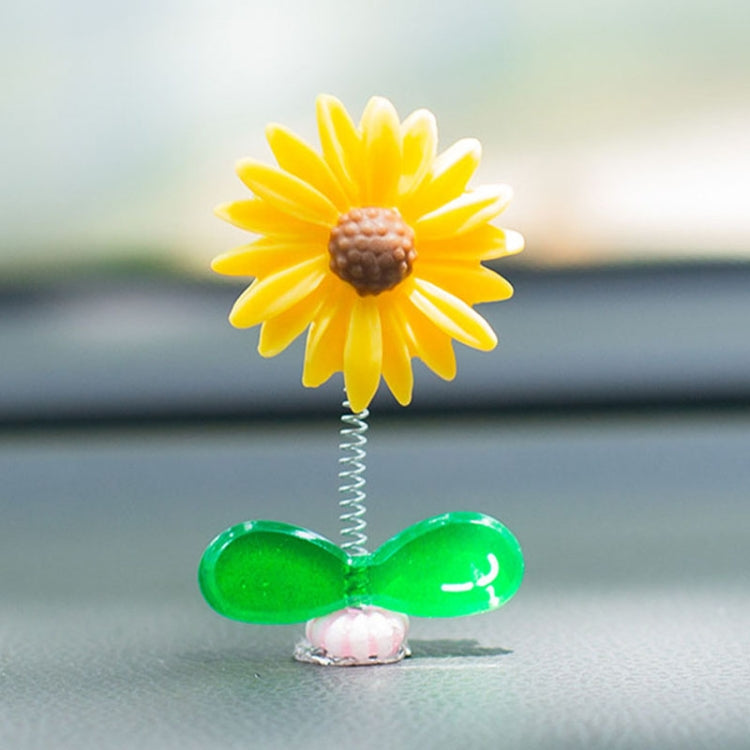 Cute Small Daisy Car Ornament Car Dashboard Shaking Decoration(Yellow) - HoMEdemic™ 