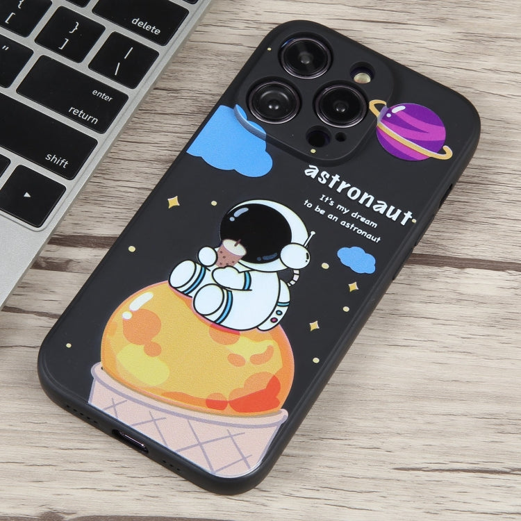 For iPhone 15 Pro Milk Tea Astronaut Pattern Liquid Silicone Phone Case(Ivory Black) - HoMEdemic™ 