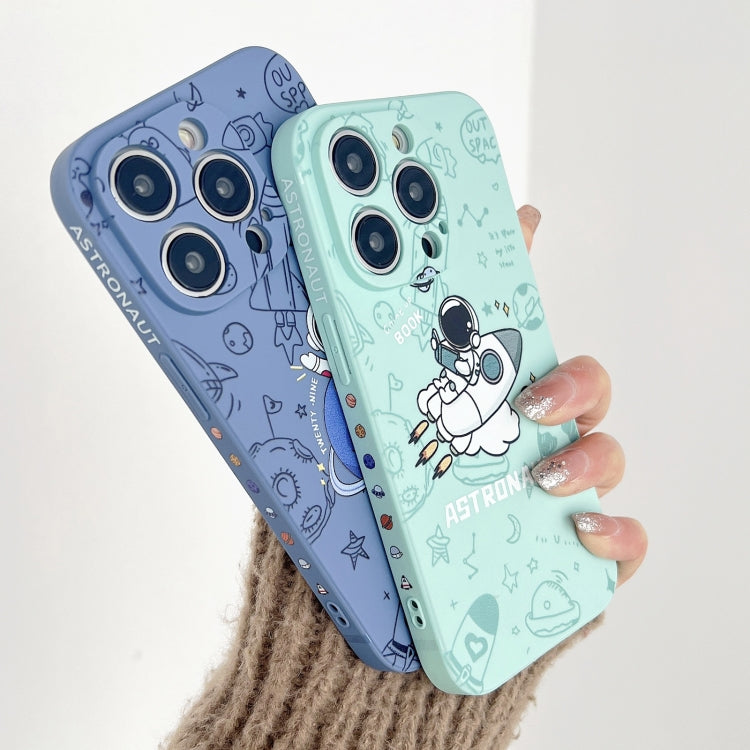 For iPhone 15 Pro Liquid Silicone Straight Side Phone Case(Green Astronaut) - HoMEdemic™ 