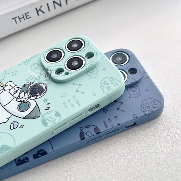 For iPhone 15 Pro Liquid Silicone Straight Side Phone Case(Green Astronaut) - HoMEdemic™ 