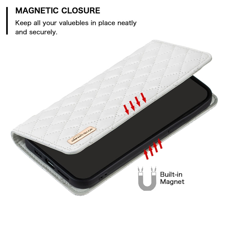 For iPhone 15 Pro Max Diamond Lattice Magnetic Leather Flip Phone Case(White) - HoMEdemic™ 