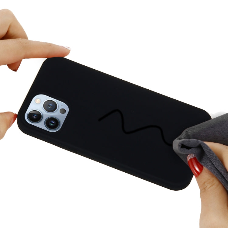 For iPhone 15 Pro Max Solid Color Silicone Phone Case(Black) - HoMEdemic™ 
