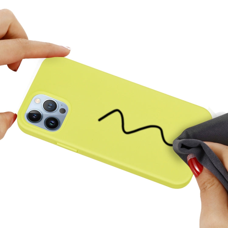 For iPhone 15 Pro Max Solid Color Silicone Phone Case(Lemon Yellow) - HoMEdemic™ 