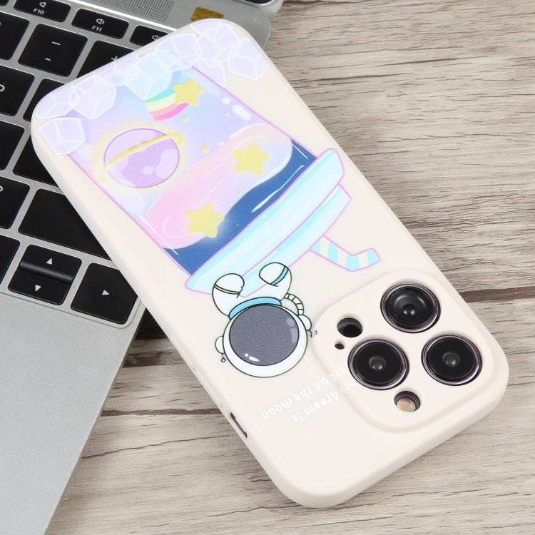 For iPhone 15 Pro Milk Tea Astronaut Pattern Liquid Silicone Phone Case(Ivory White) - HoMEdemic™ 