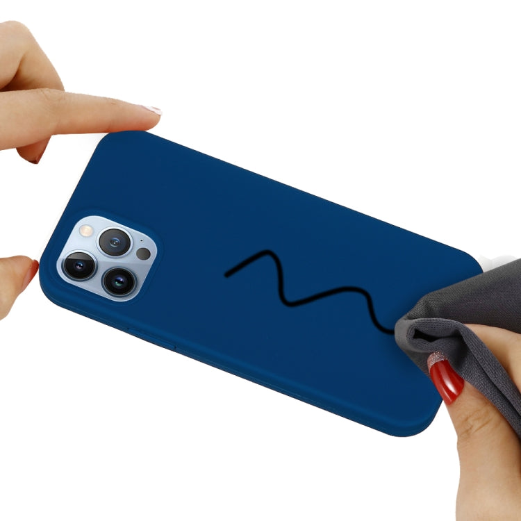 For iPhone 15 Pro Solid Color Silicone Phone Case(Cobalt Blue) - HoMEdemic™ 