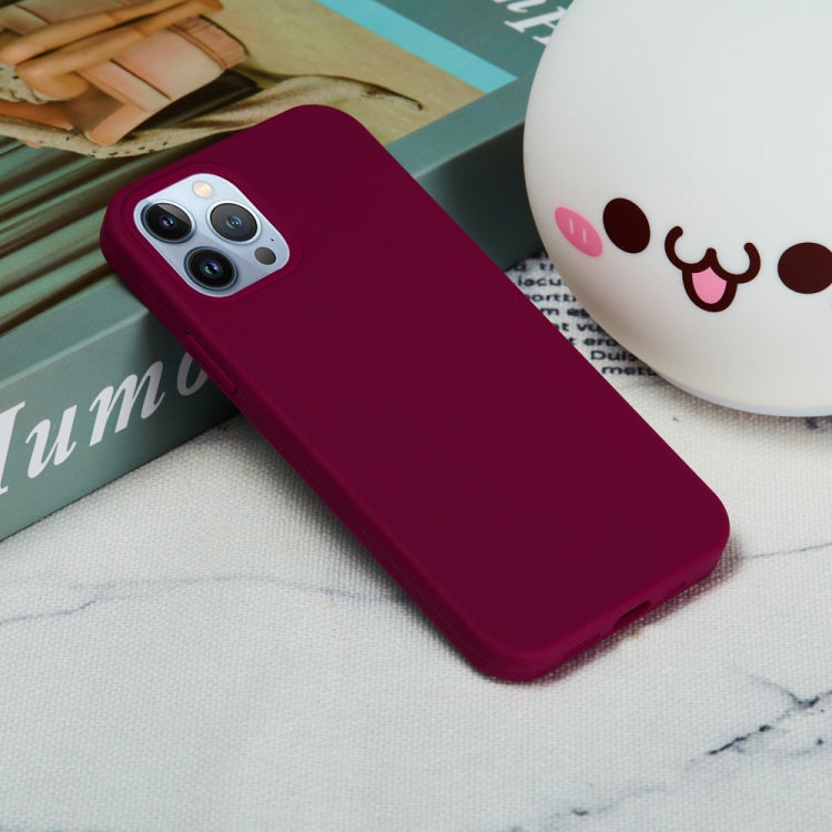 For iPhone 15 Pro Solid Color Silicone Phone Case(Violet) - HoMEdemic™ 