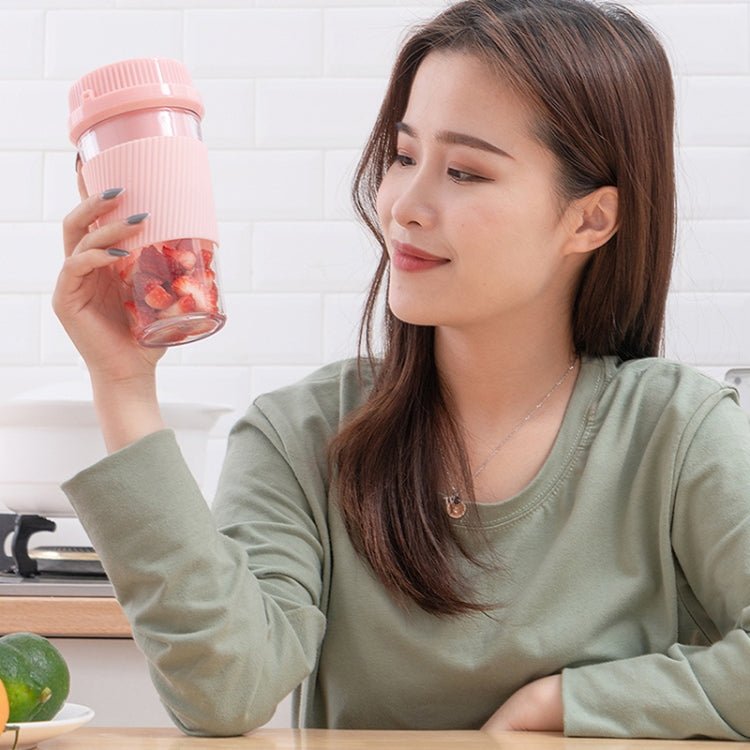 Portable USB Rechargeable Mini Household Electric Fruit Juicer(Pink) - HoMEdemic™ 
