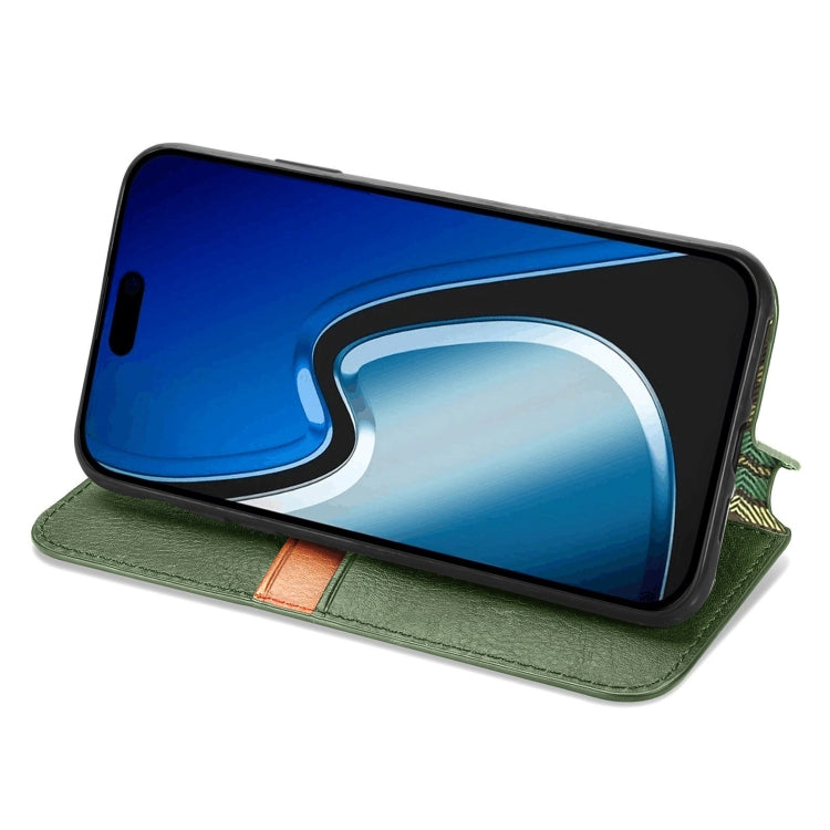 For iPhone 15 Pro Cubic Grid Pressed Magnetic Leather Phone Case(Green) - HoMEdemic™ 