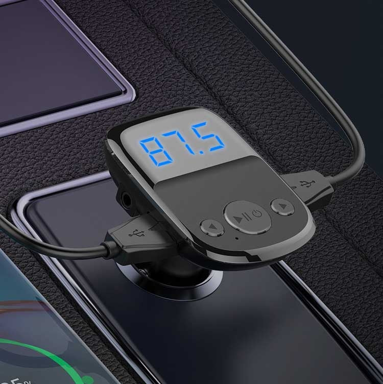 LDNIO C706Q QC3.0+AUTO-ID Car Bluetooth FM Music Digital Display Car Charger with 8 Pin Cable - HoMEdemic™ 